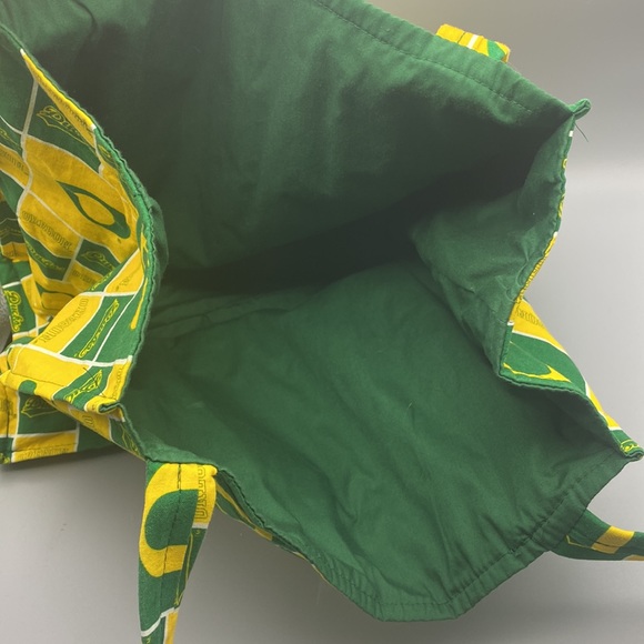 Oregon Ducks handmade cotton tote & 3 pens & 5 pencils & 2 folders 9 x 11 pack - Picture 9 of 15